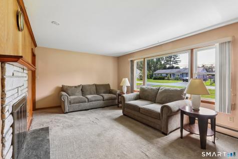 31 Jeanette Road Danbury CT 06811