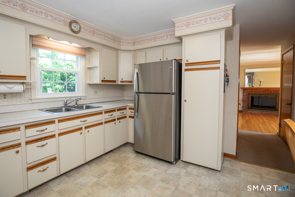 153 Fiesta Heights Meriden CT 06451