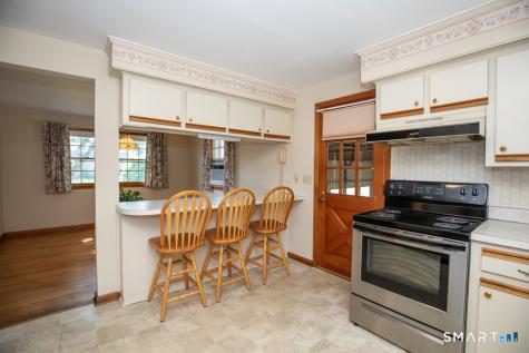 153 Fiesta Heights Meriden CT 06451