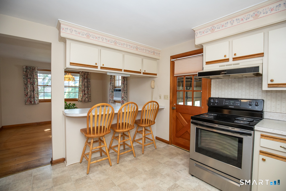 153 Fiesta Heights Meriden CT 06451