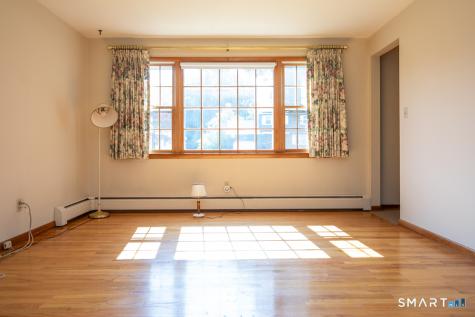 153 Fiesta Heights Meriden CT 06451