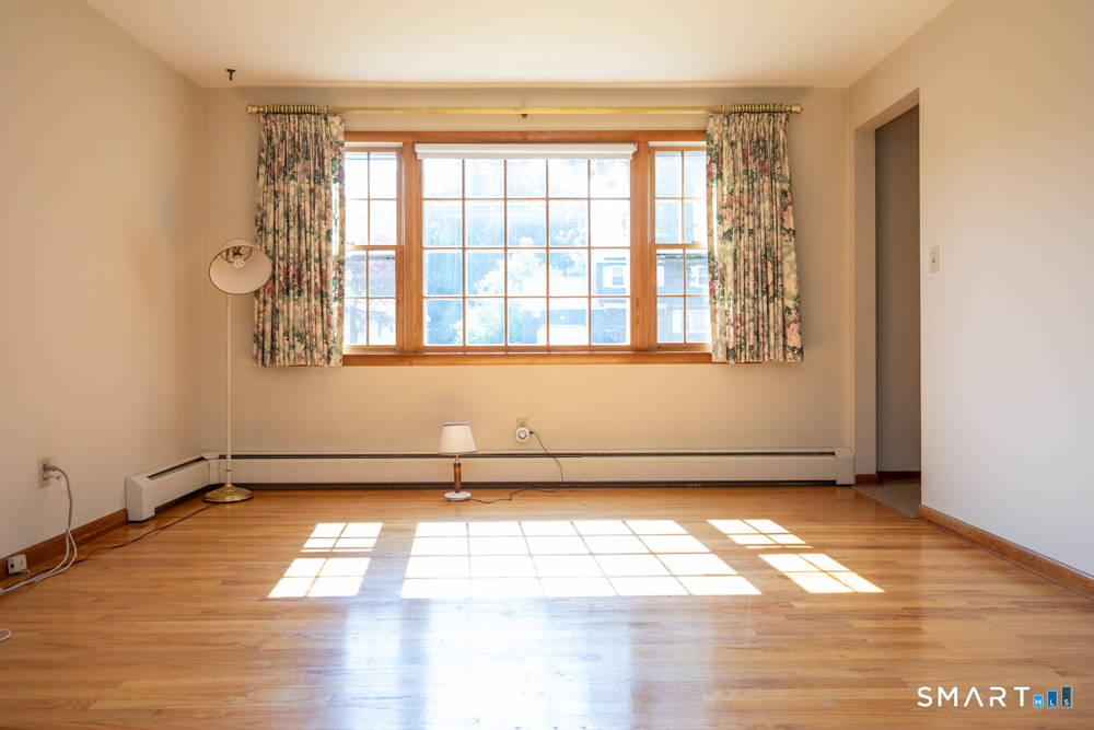 153 Fiesta Heights Meriden CT 06451