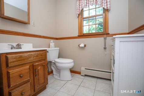 153 Fiesta Heights Meriden CT 06451