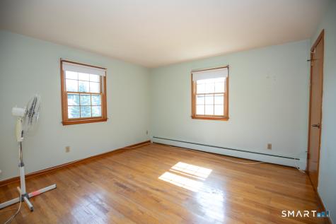 153 Fiesta Heights Meriden CT 06451