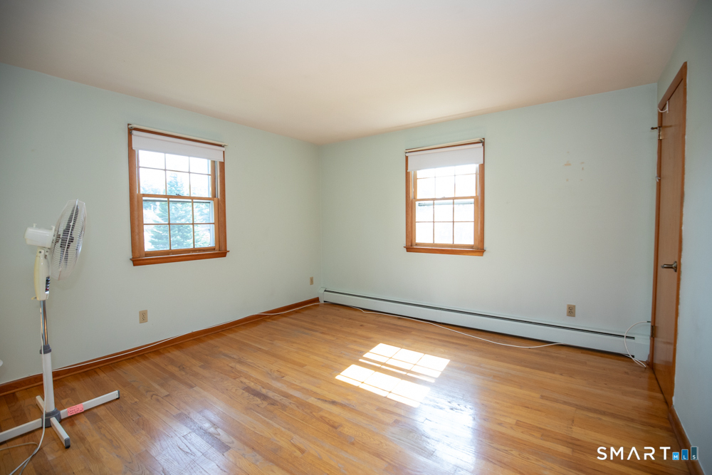 153 Fiesta Heights Meriden CT 06451