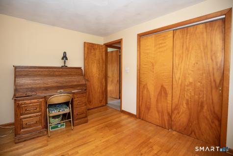 153 Fiesta Heights Meriden CT 06451