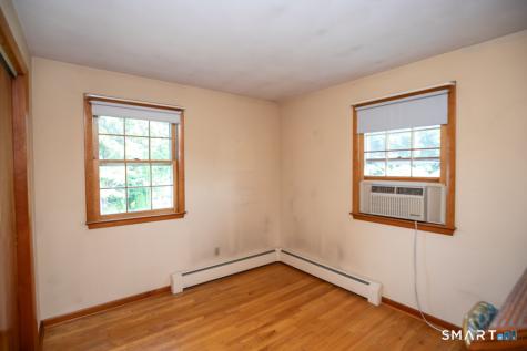 153 Fiesta Heights Meriden CT 06451