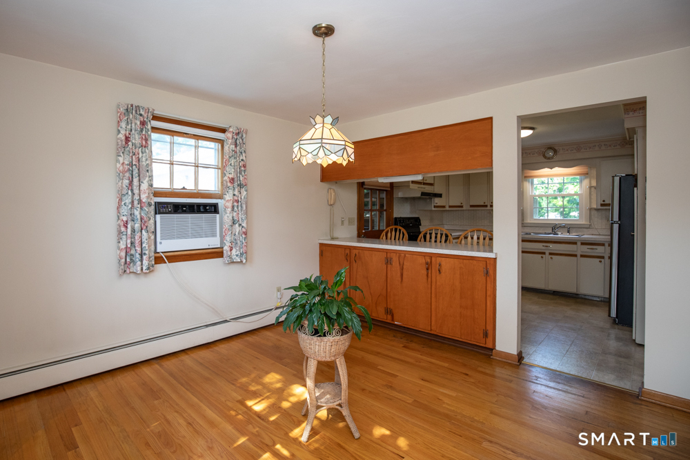 153 Fiesta Heights Meriden CT 06451
