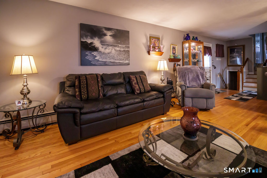 27 Maiden Lane Plainville CT 06062