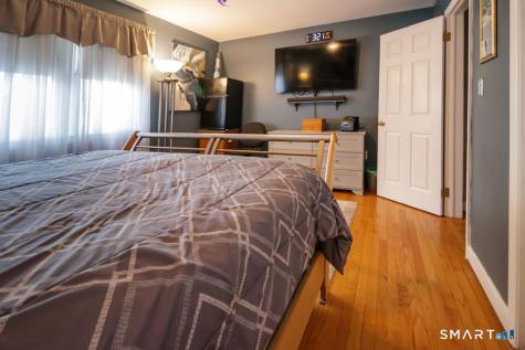 27 Maiden Lane Plainville CT 06062