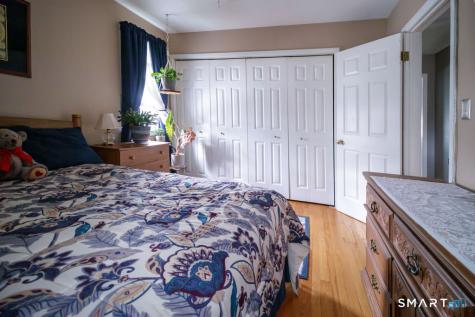 27 Maiden Lane Plainville CT 06062