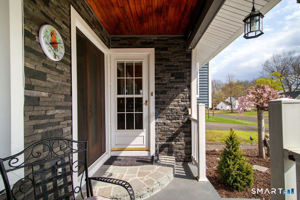 27 Maiden Lane Plainville CT 06062