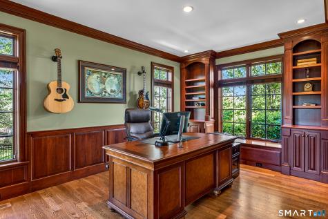 55 Old Stone Crossing West Hartford CT 06117