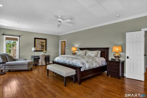 55 Old Stone Crossing West Hartford CT 06117