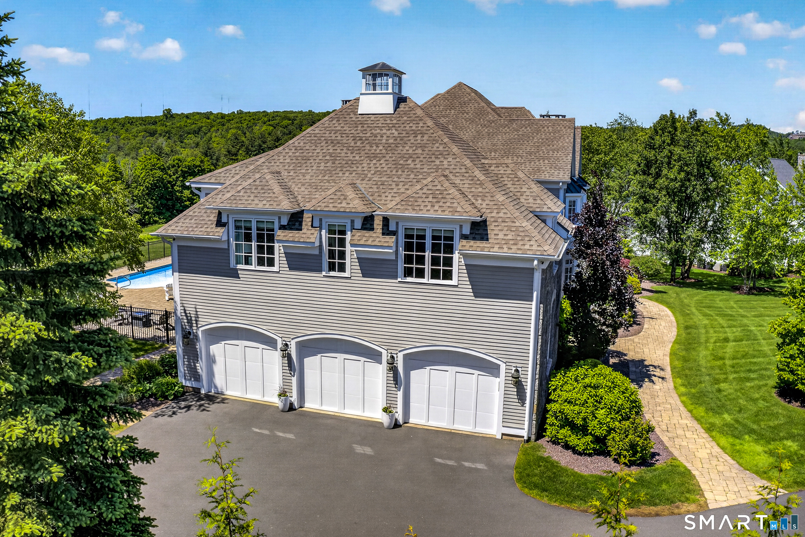 55 Old Stone Crossing West Hartford CT 06117