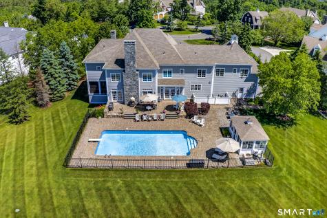 55 Old Stone Crossing West Hartford CT 06117
