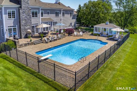 55 Old Stone Crossing West Hartford CT 06117