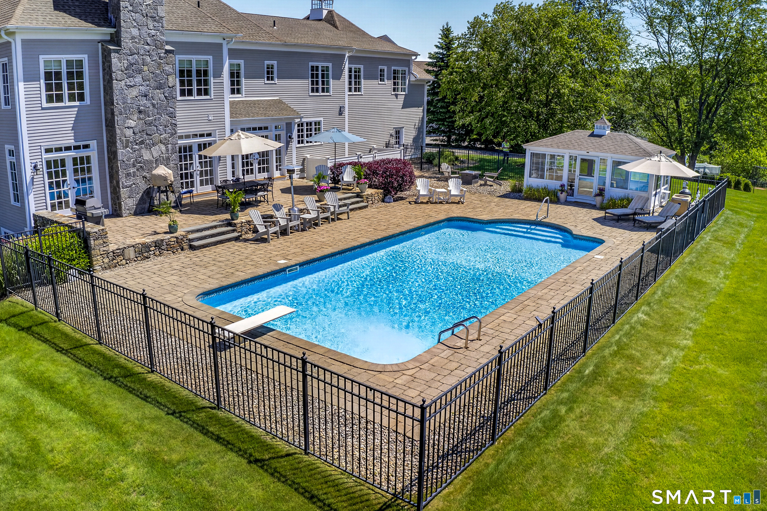 55 Old Stone Crossing West Hartford CT 06117