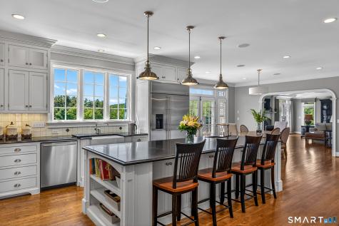 55 Old Stone Crossing West Hartford CT 06117