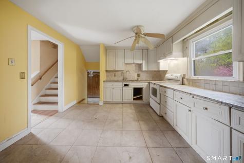218 Woodland Avenue Bloomfield CT 06002