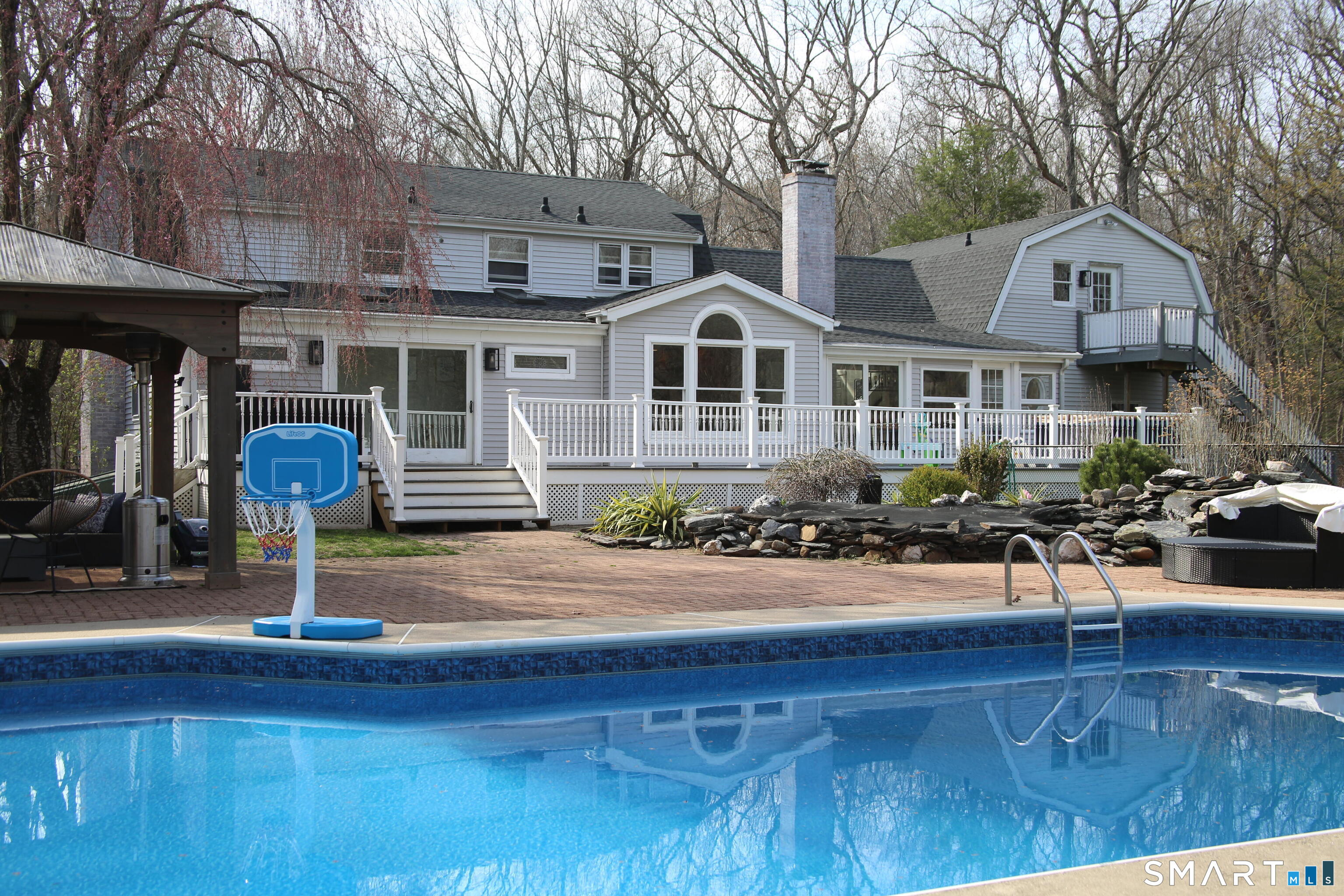 16 Diana Drive Woodbridge CT 06525