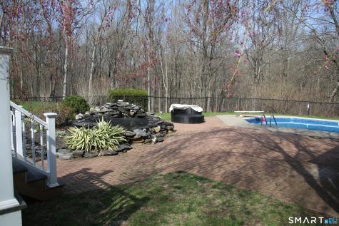 16 Diana Drive Woodbridge CT 06525