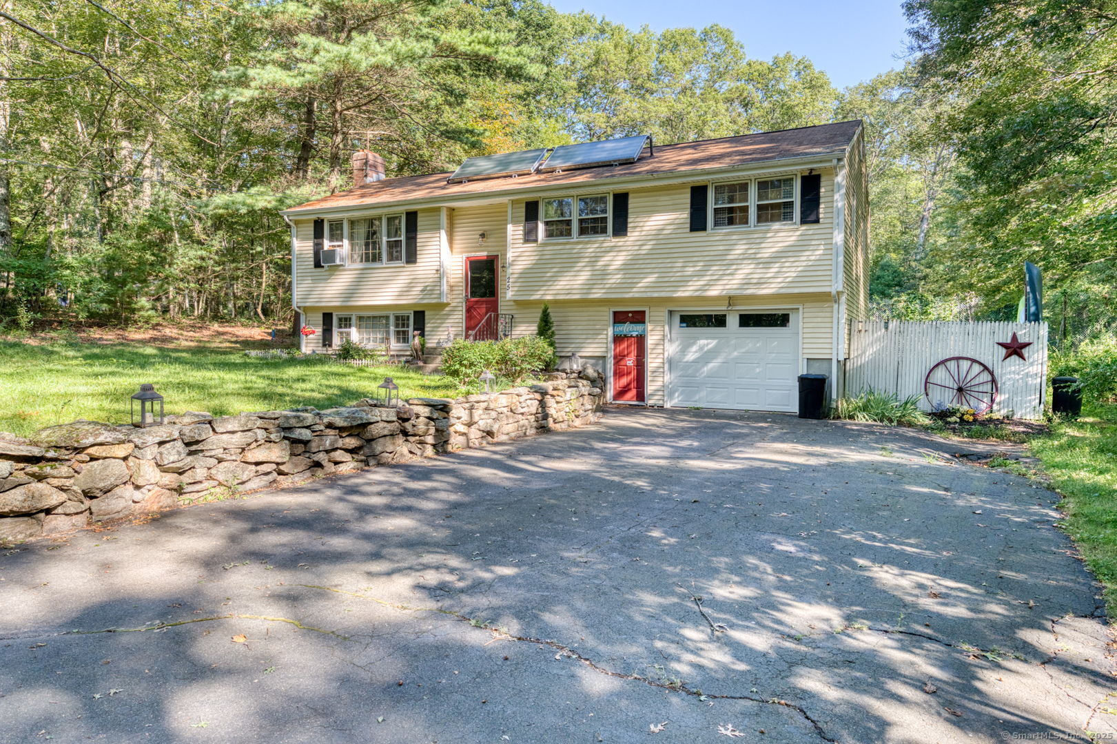 25 Ridgewood Road Willington CT 06279