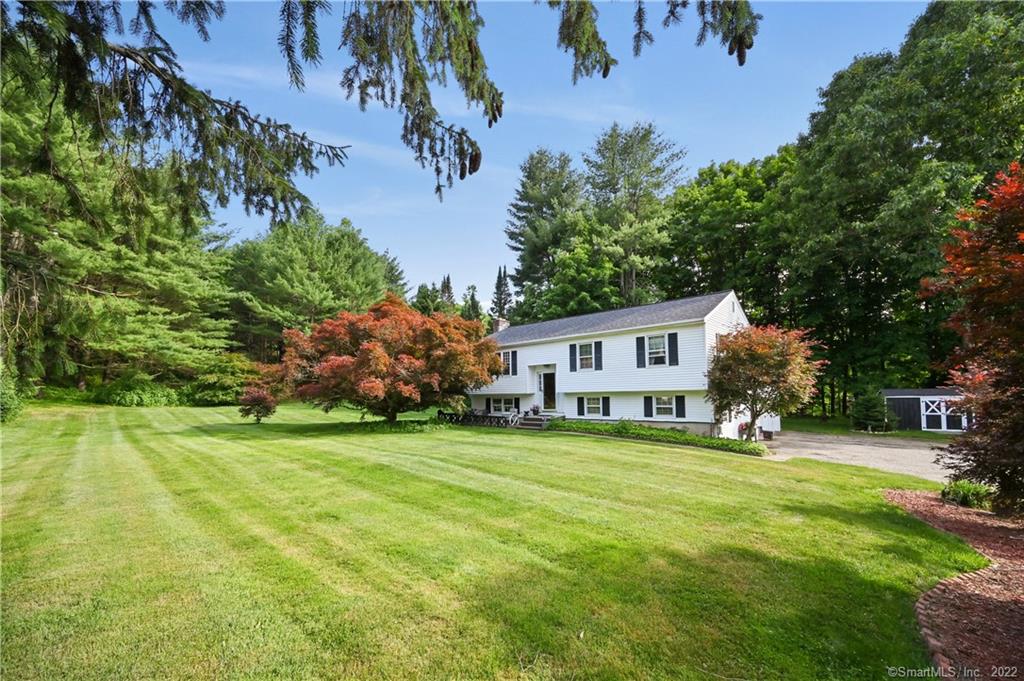 1 Lamplighter Lane New Milford CT 06776
