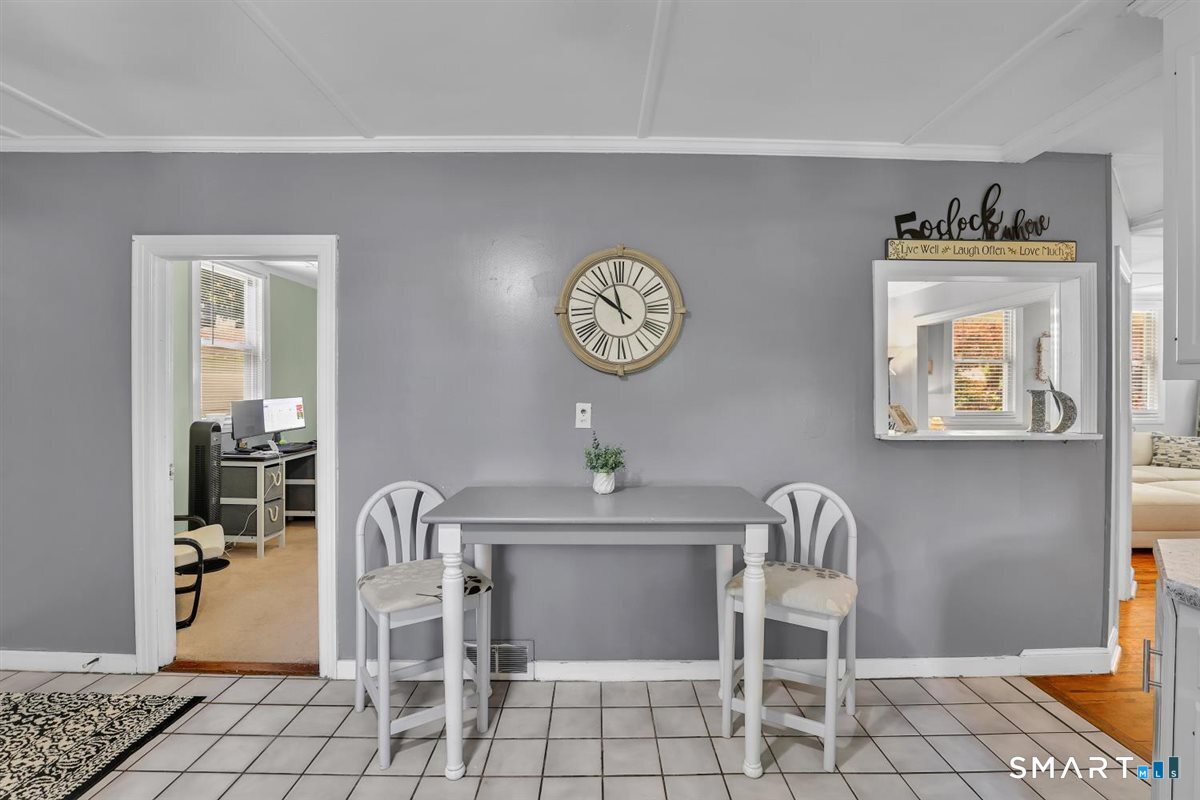 4 Crown Street Middletown CT 06457