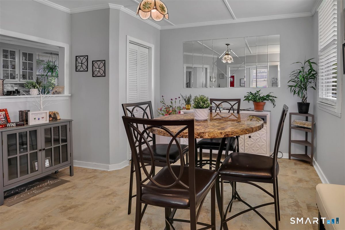 4 Crown Street Middletown CT 06457