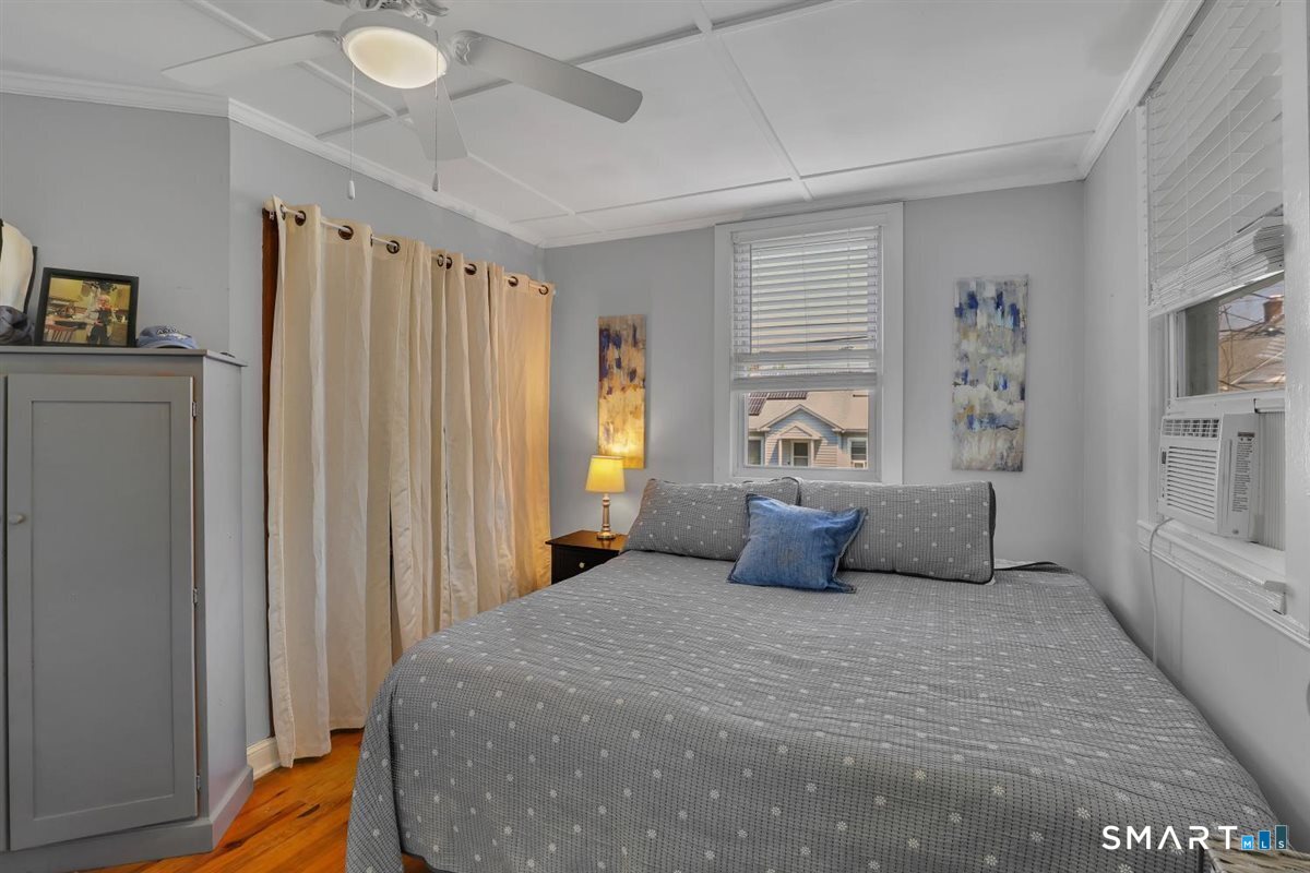 4 Crown Street Middletown CT 06457