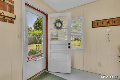 4 Crown Street Middletown CT 06457
