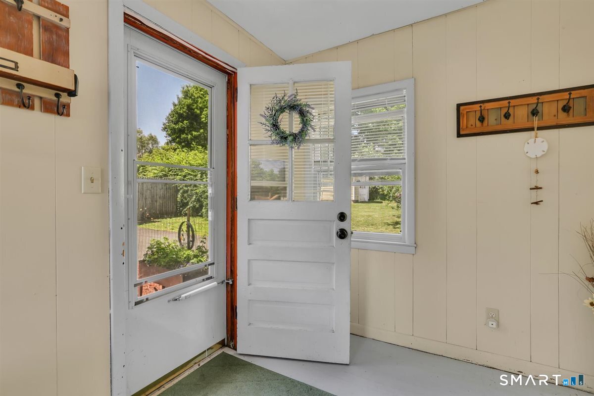 4 Crown Street Middletown CT 06457