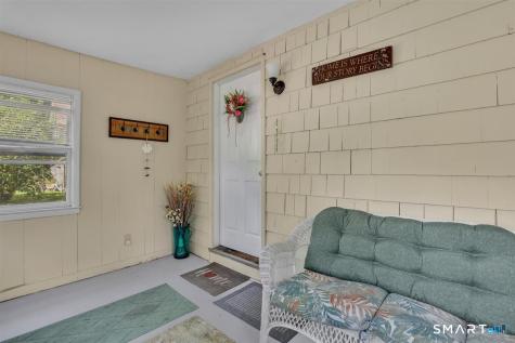 4 Crown Street Middletown CT 06457