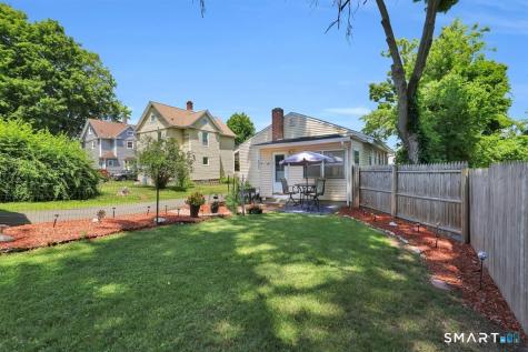4 Crown Street Middletown CT 06457