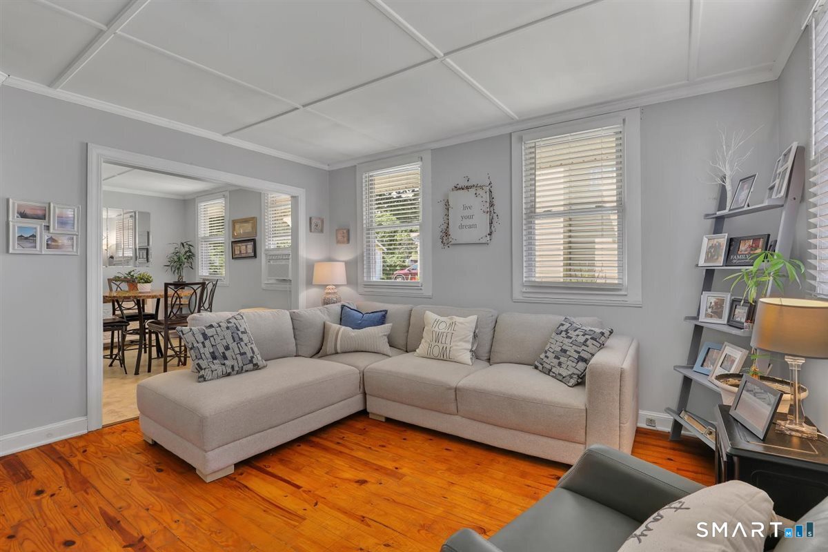 4 Crown Street Middletown CT 06457