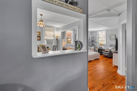 4 Crown Street Middletown CT 06457