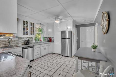 4 Crown Street Middletown CT 06457
