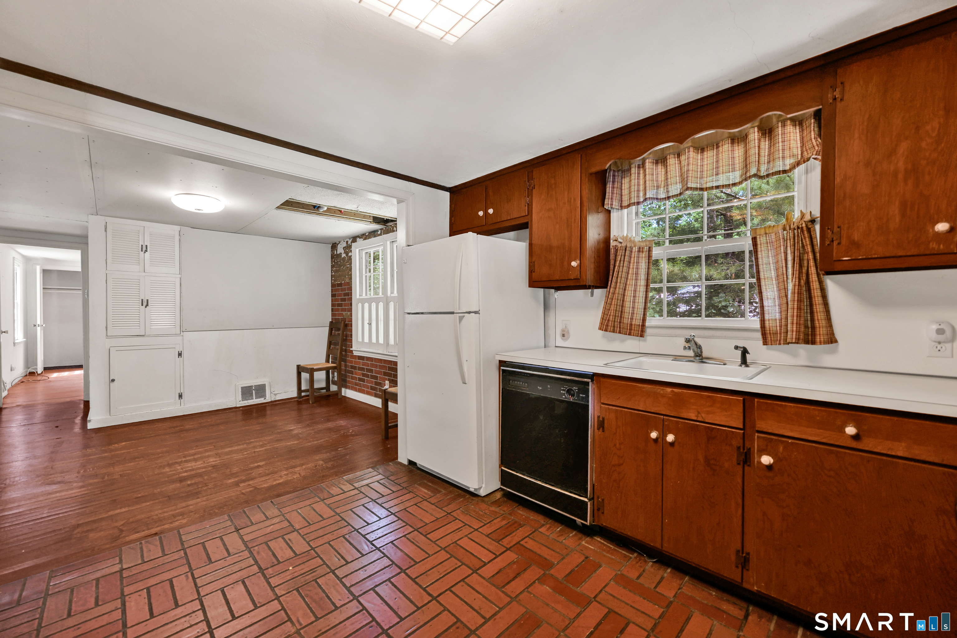 45 Lakeview Boulevard Avon CT 06001