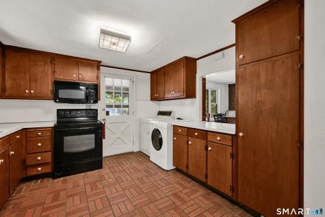 45 Lakeview Boulevard Avon CT 06001