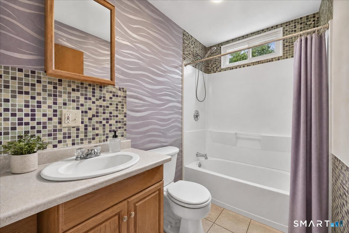 16 Roseleah Drive Waterford CT 06385