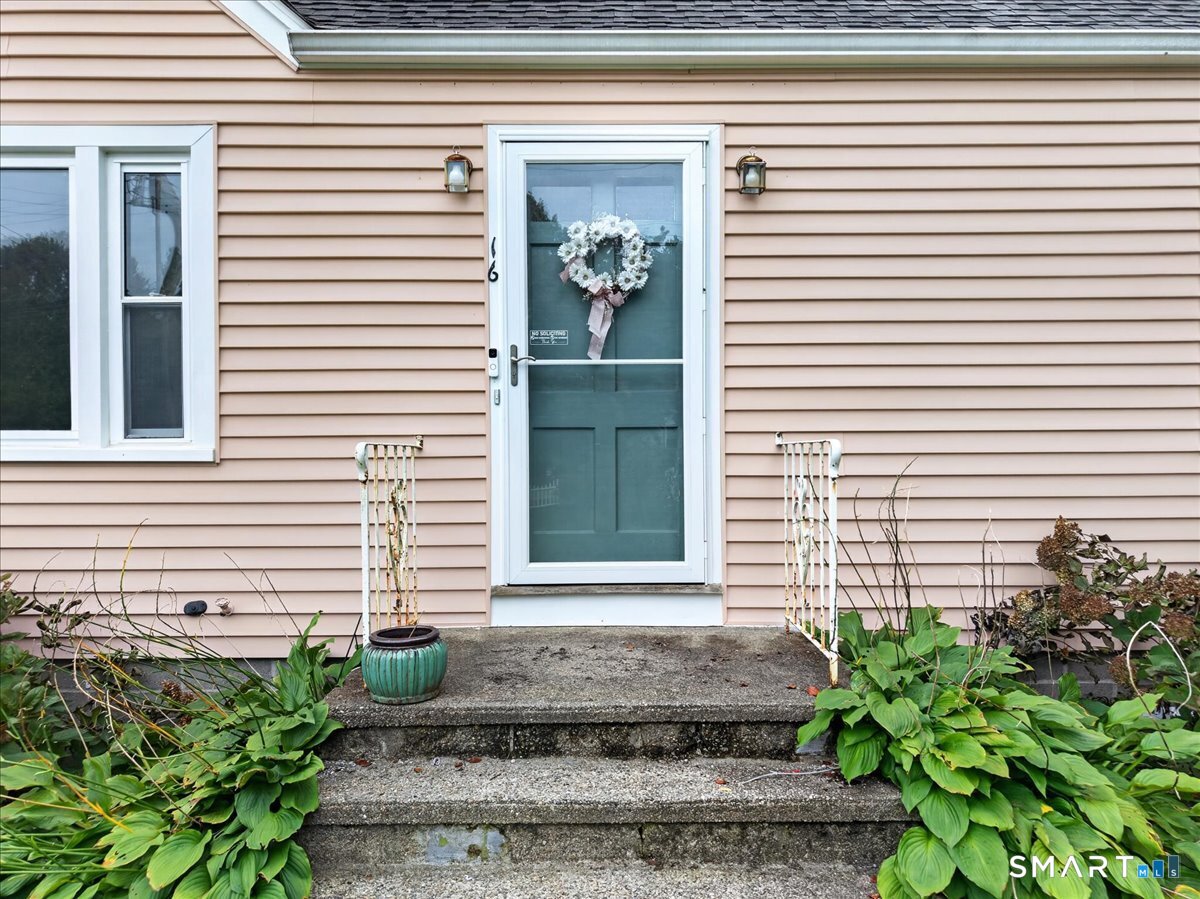 16 Roseleah Drive Waterford CT 06385