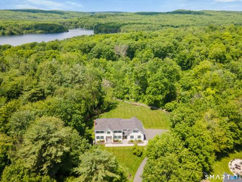 117 Chippenwood Lane Bristol CT 06010