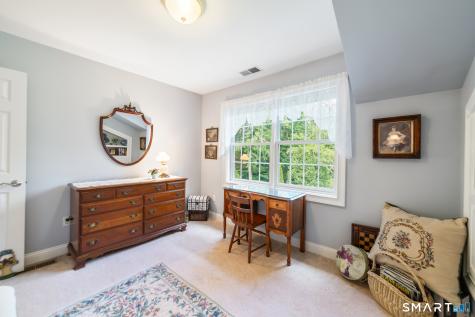 117 Chippenwood Lane Bristol CT 06010