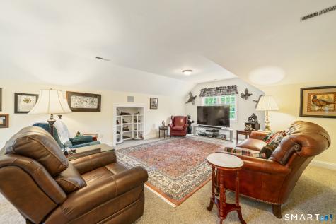 117 Chippenwood Lane Bristol CT 06010