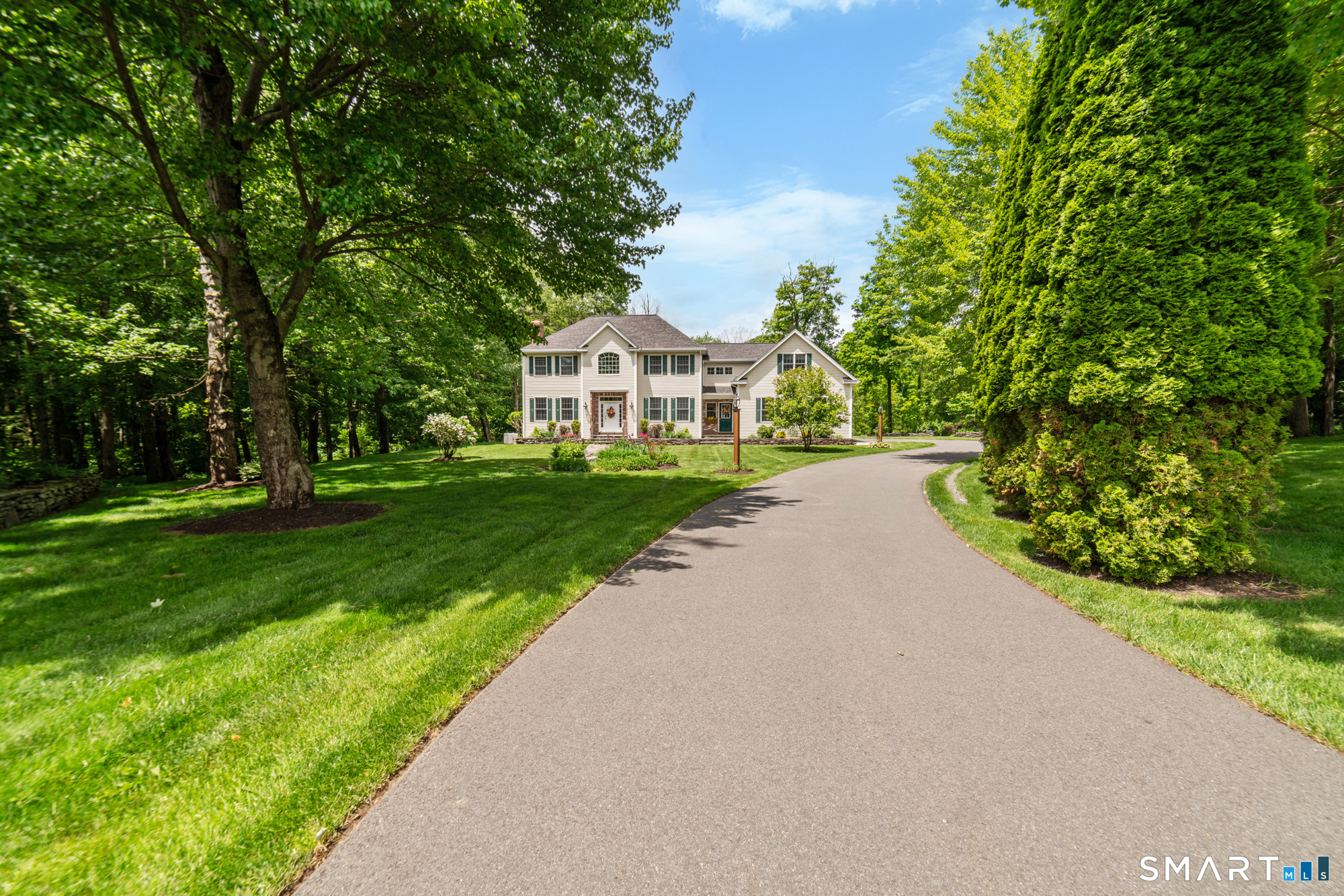 117 Chippenwood Lane Bristol CT 06010