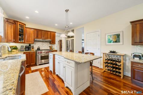 117 Chippenwood Lane Bristol CT 06010