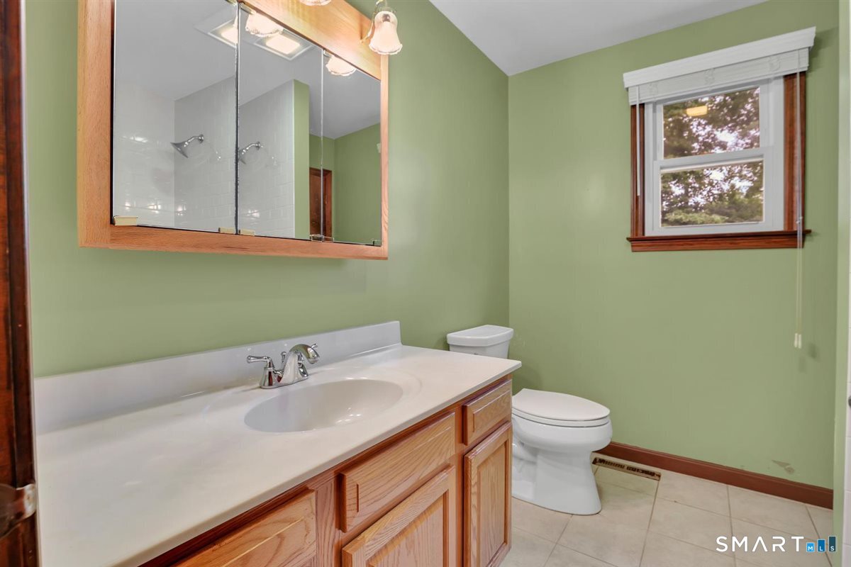 84 Fairlawn Avenue Waterbury CT 06705