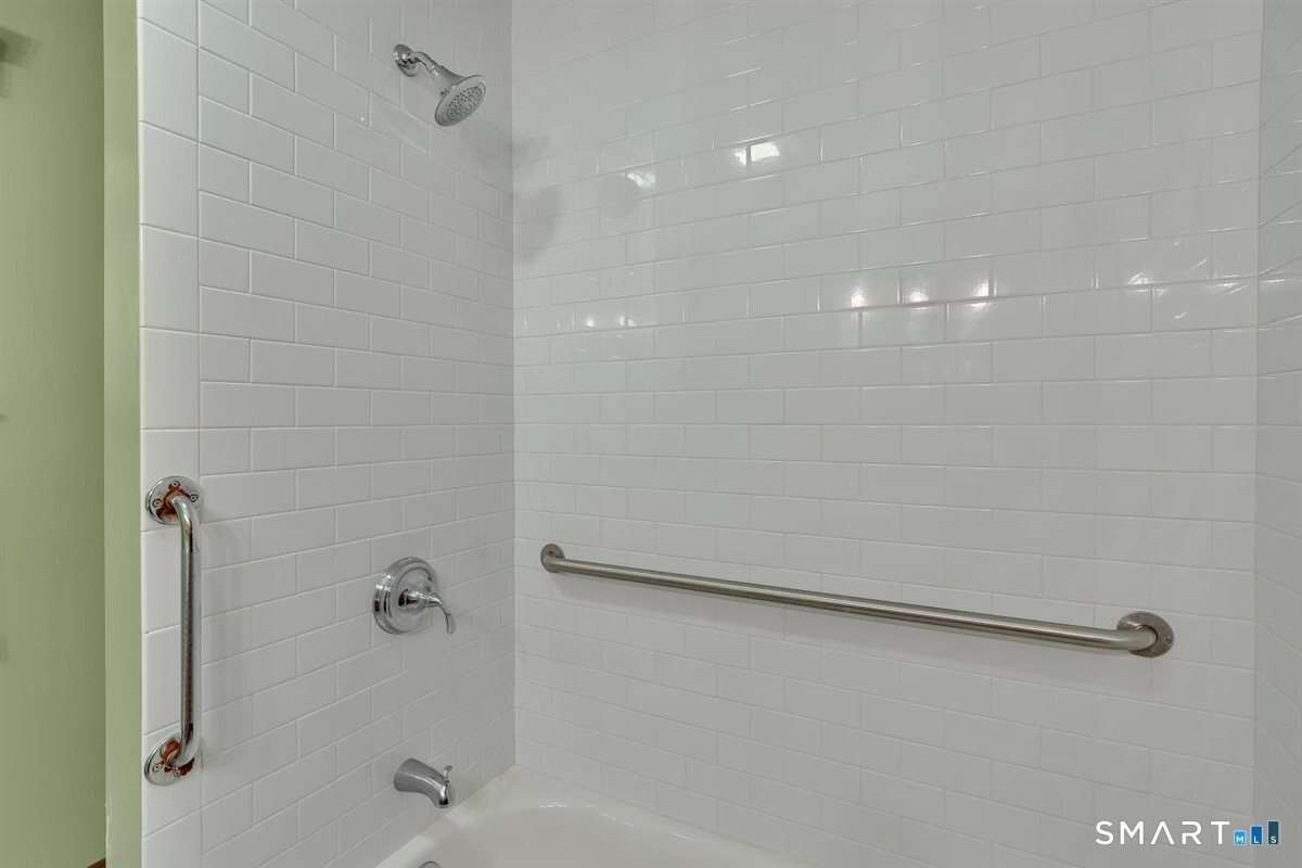84 Fairlawn Avenue Waterbury CT 06705