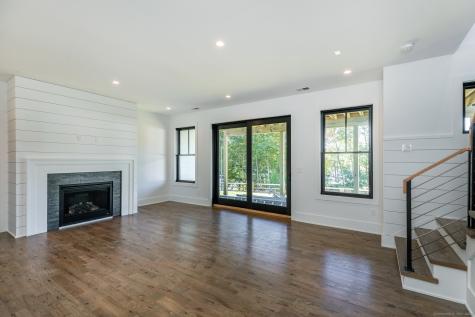 103 Chalybes West Road Roxbury CT 06783